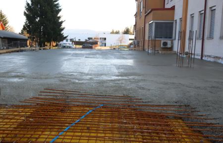 BETONIRANJE PLOŠČE PRIZIDKA PRI ZD CERKNICA 12 FOTO LJUBO VUKELIČ